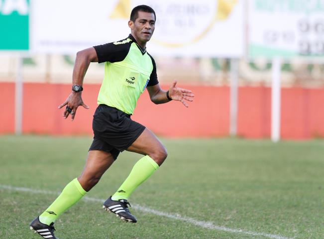 Luis Antônio apita São Gonçalo EC x Volta Redonda