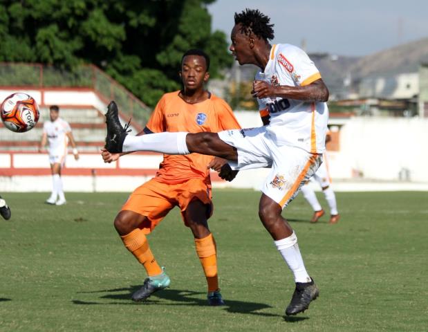 Andrezinho pede mudança de atitude do Nova Iguaçu em jogo de volta da Copa Rio