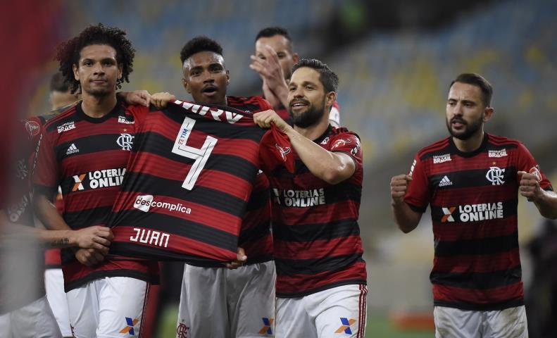 Fla vence a Chapecoense e se reabilita no Brasileiro