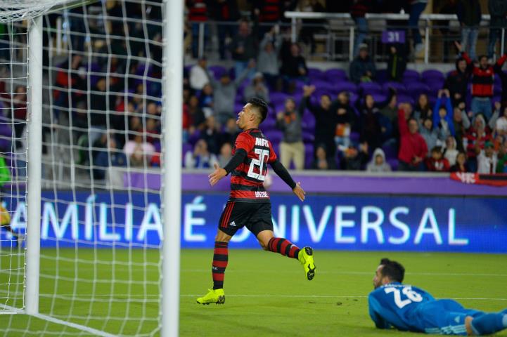 Flamengo bate o Ajax-HOL, nos pênaltis, na estreia da Flórida Cup