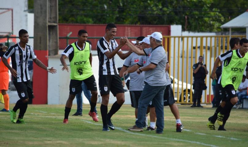 Americano estreia com pé direito na Taça Guanabara