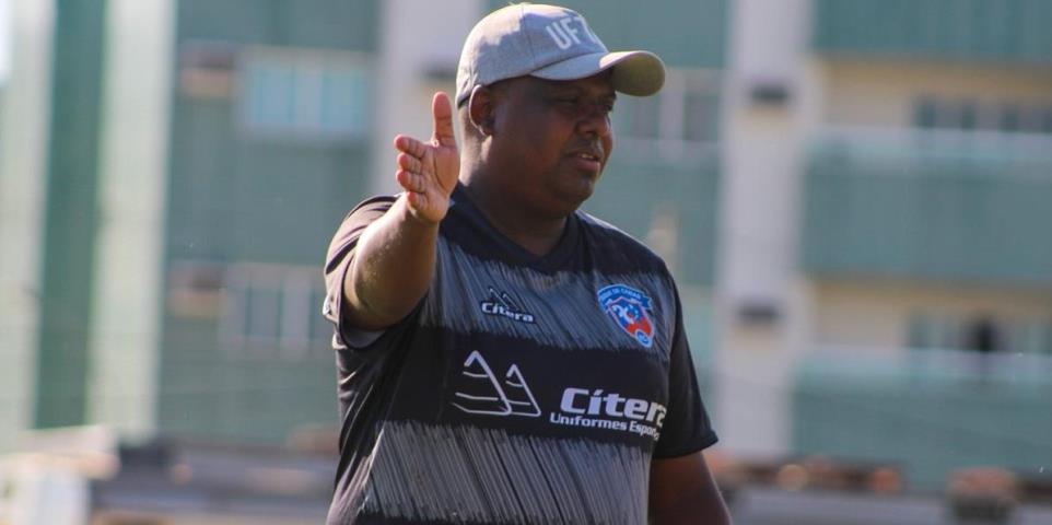 Mário Junior é o novo técnico do Macaé