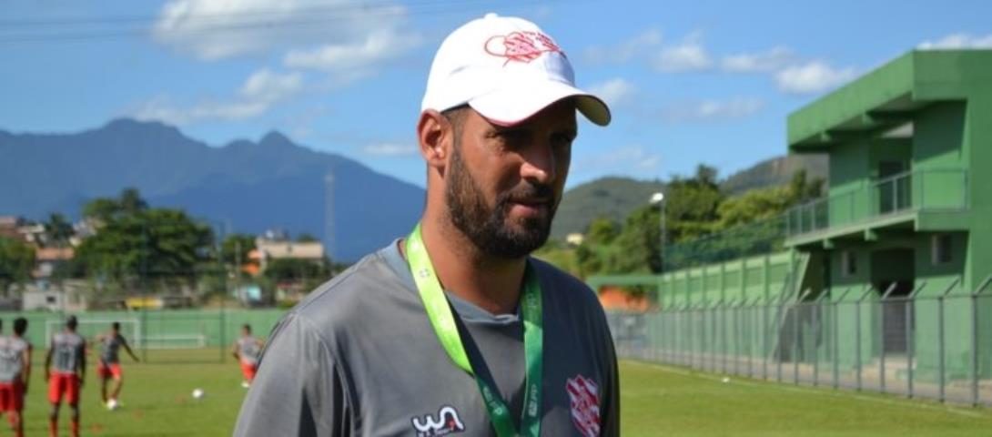 Bangu anuncia retorno de Eduardo Allax