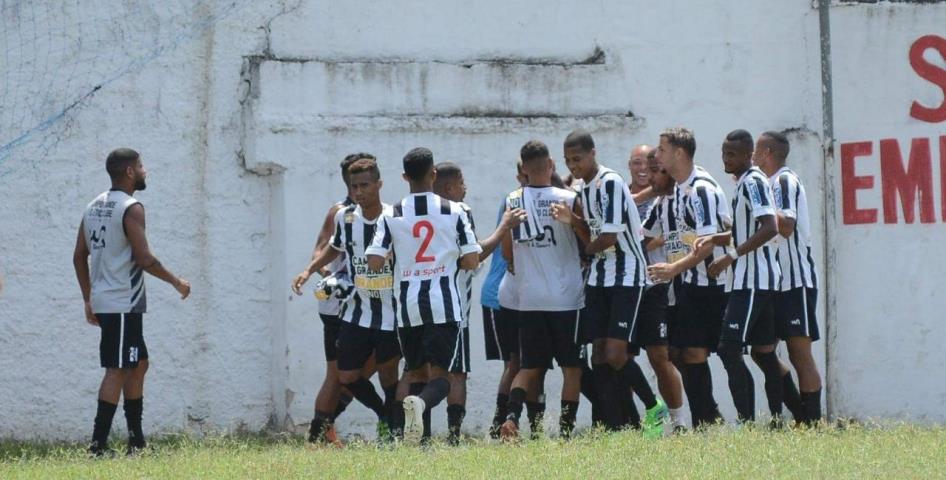 Campusca passa pelo Ceres e assume liderança do Grupo B