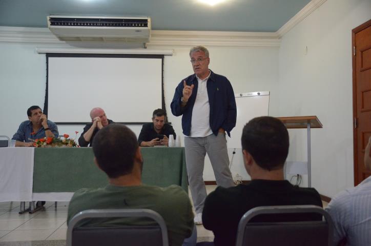 Cabofriense se apresenta e inicia a pré-temporada para o Carioca