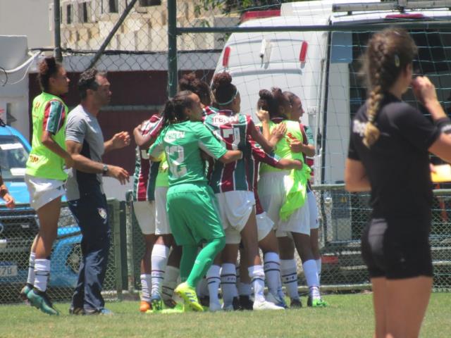 Flu empata e se garante na decisão do Carioca Feminino