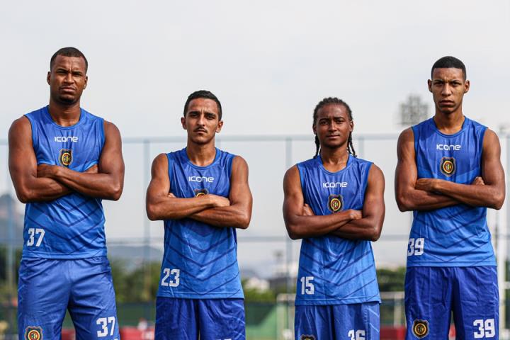 Madureira apresenta 4 reforços para o ataque