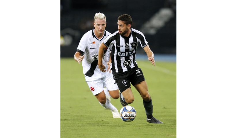 Tudo igual no Nilton Santos