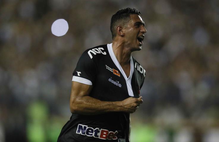 Vasco vence e abre vantagem na Copa do Brasil
