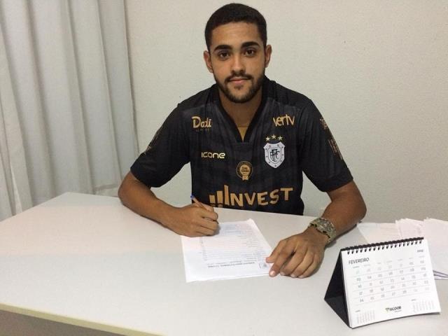 Americano renova o contrato de Matheus Gama