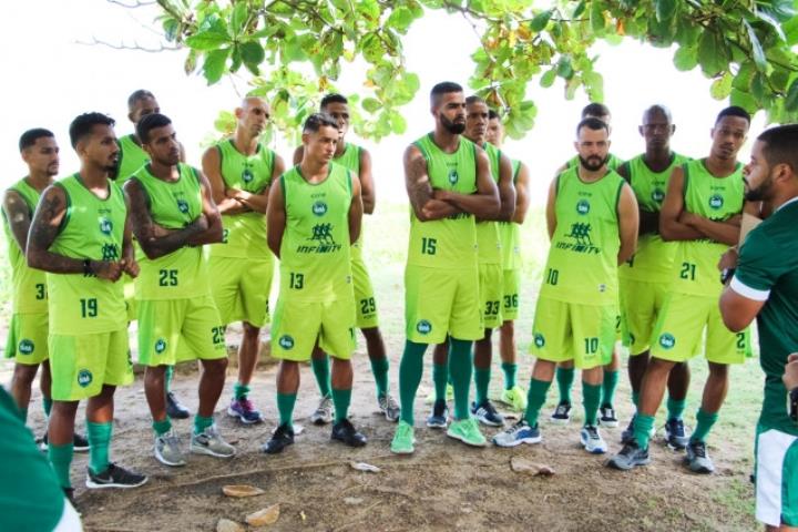 Zagueiro Leandrão elogia plantel do Serra Macaense