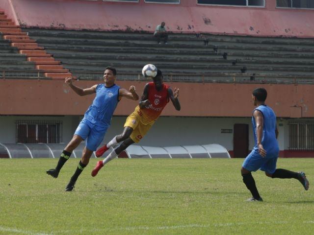 America goleia em jogo-treino