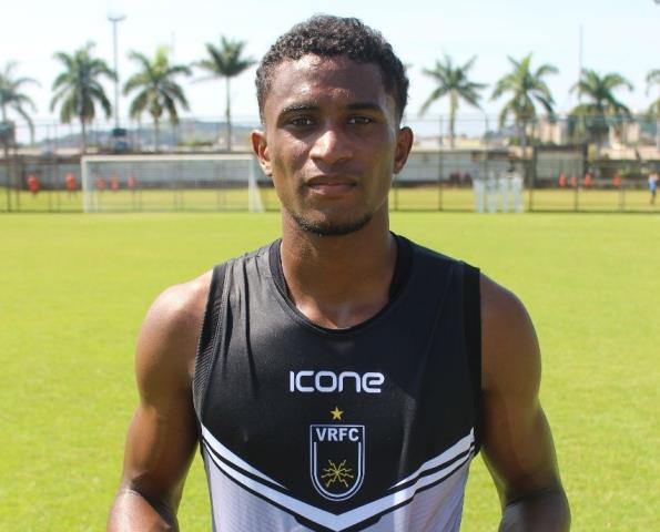 Voltaço anuncia a contratação do atacante Saulo Mineiro