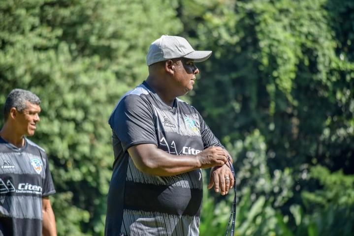 Mario Junior confiante na estreia do Duque de Caxias na Série B1