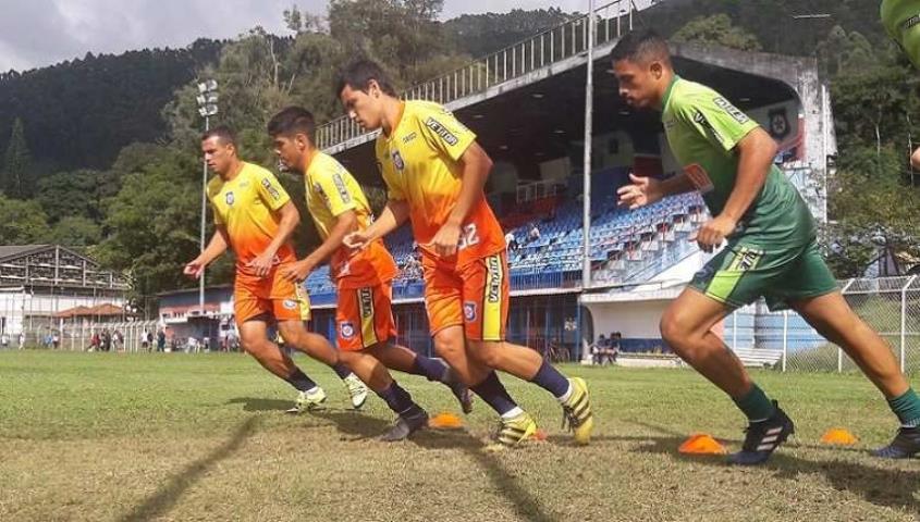 Frizão inicia última semana de treinos antes da estreia na B1