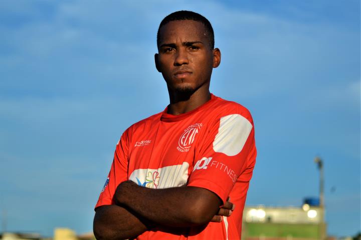 Leandrinho reforça o meio-campo do Nova Cidade para a Série B1