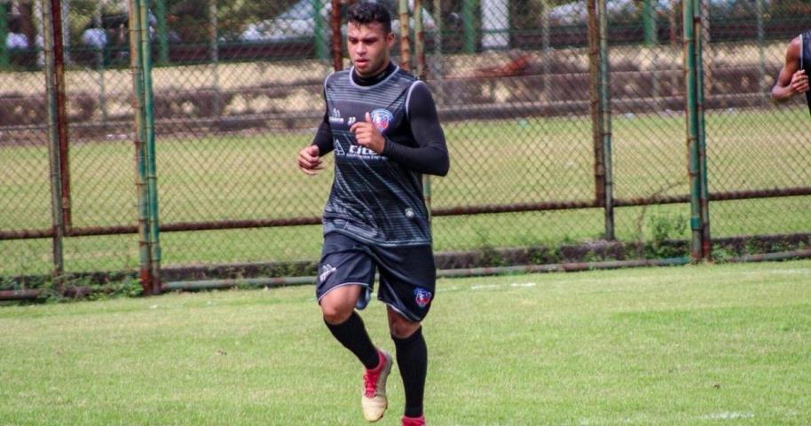 Duque de Caxias anuncia a contratação de Matheus Rocha