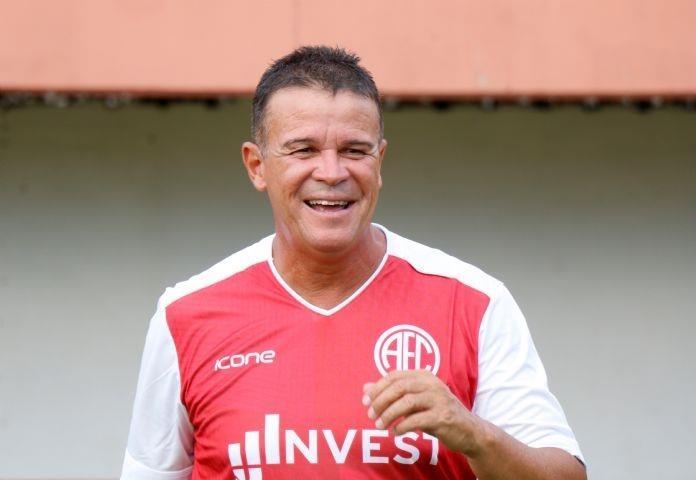 Renato Carioca enxerga equipe preparada para se manter na ponta