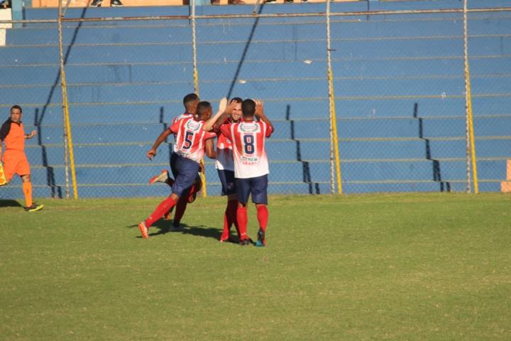 Maricá e Pérolas Negras se classificam para semifinais