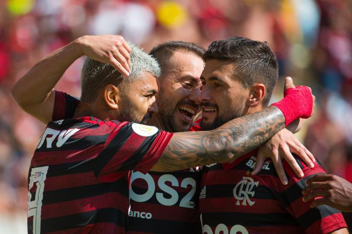 Flamengo atropela o Goiás-GO na volta do Brasileirão