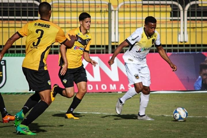 Volta Redonda vence, mas Tigres se classifica