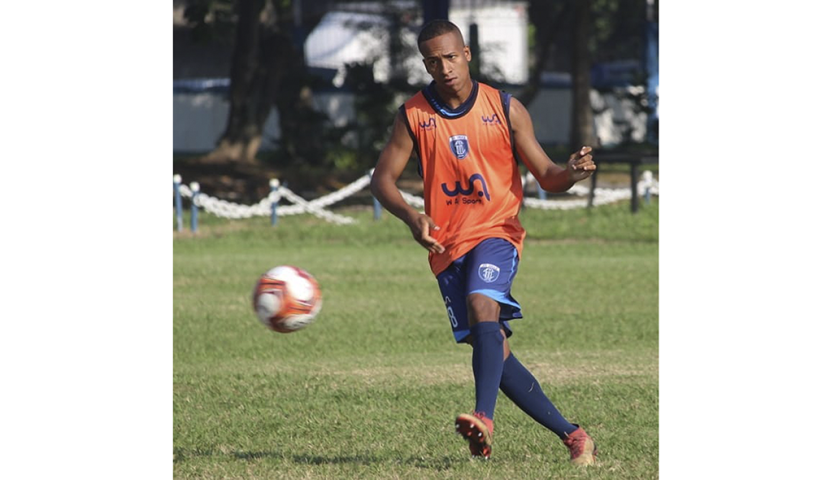 São Gonçalo anuncia contratação de volante