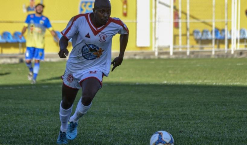 Léo Junior acredita que o triunfo em casa traz tranquilidade para a sequência da Série B1