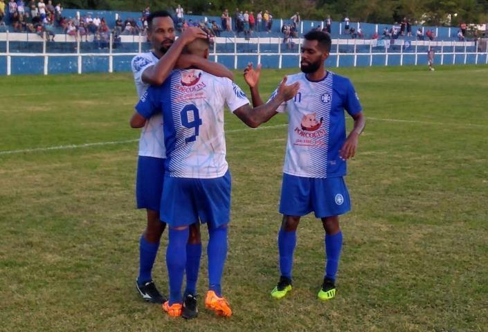 Barra Mansa derrota o CEAC/Araruama