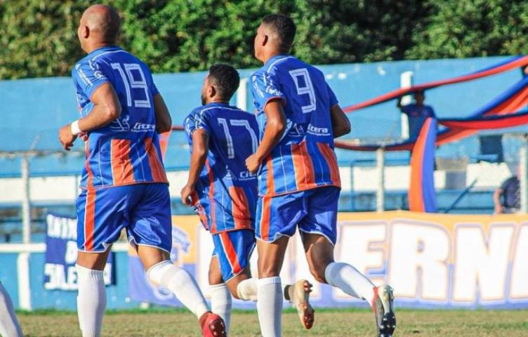 Duque derrota o Angra e assume liderança