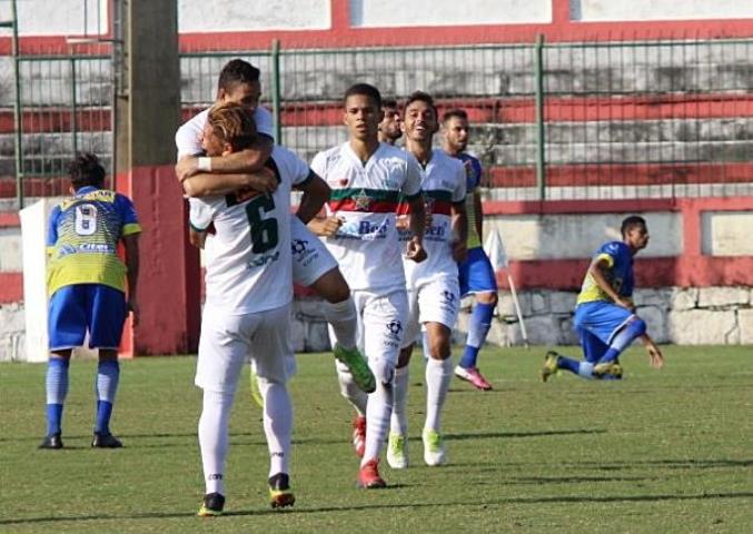 Lusa abre boa vantagem na semi da Copa Rio