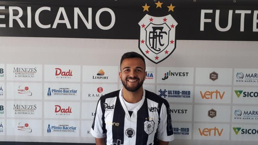Americano anuncia contratação para o Carioca