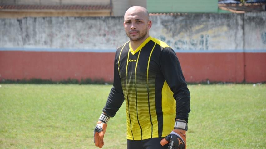 Tomazinho apresenta o goleiro Diego Andrade