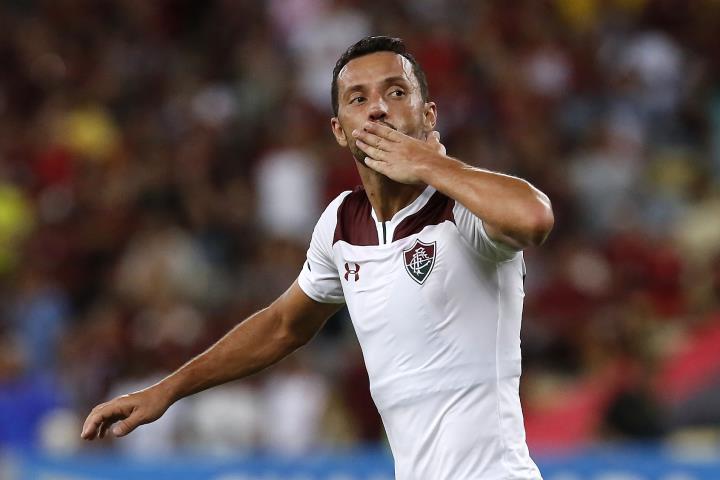 Fluminense derrota o Flamengo e segue 100% no Carioca