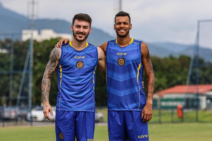 Madureira apresenta mais dois reforços para o Carioca