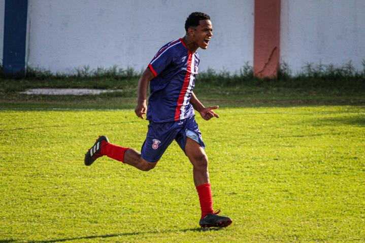 Gonçalense empata e se garante na semifinal