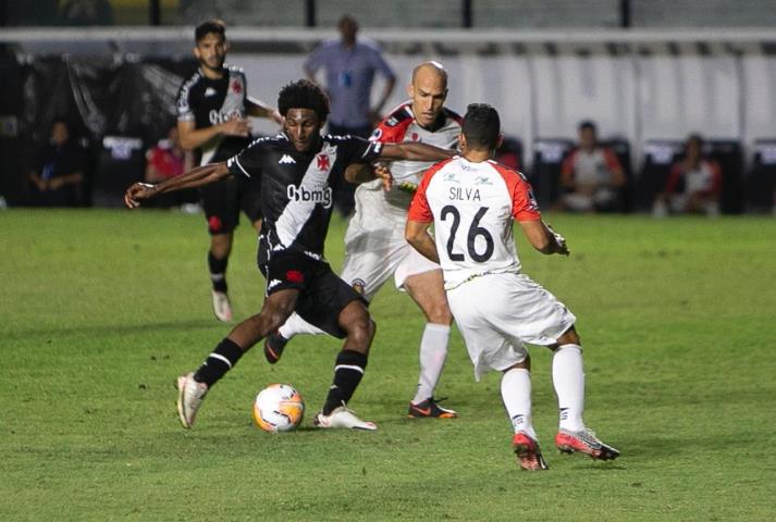 Vasco derrota o Caracas em São Januário