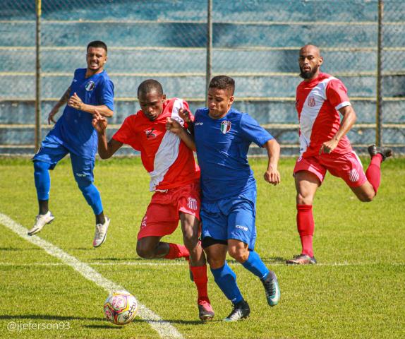 Carapebus vence e fica perto da classificação