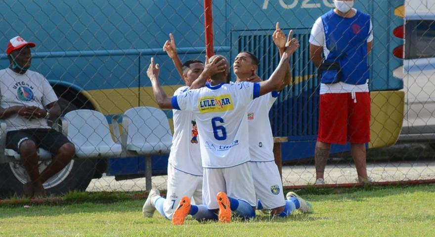 Sampaio goleia e segue invicto na Corcovado