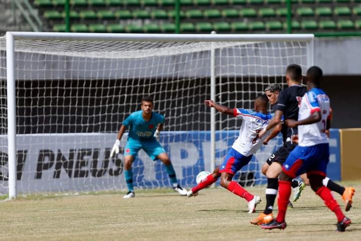 Vasco sai na frente na decisão da Copa do Brasil Sub-20