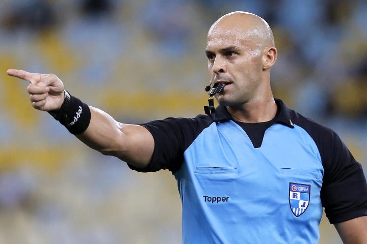 Grazianni Maciel apita o Fla-Flu