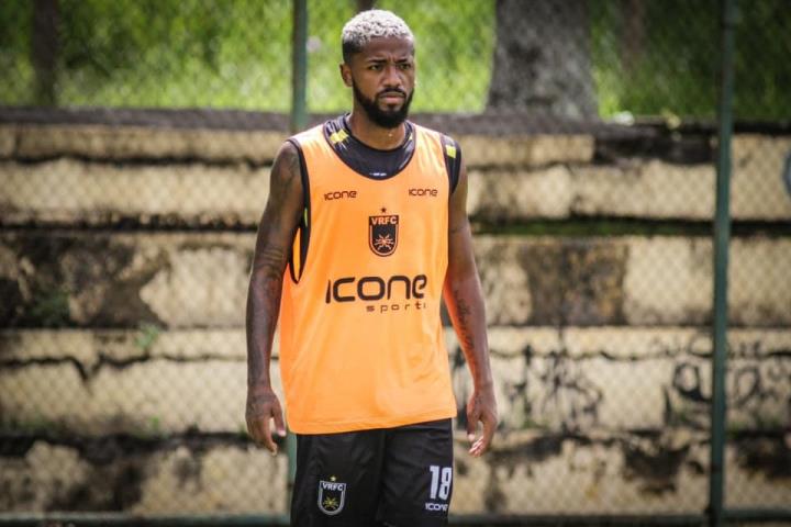 Luiz Paulo projeta um confronto diferente diante do Boavista