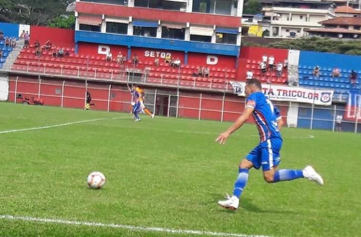 Jhonatan e Cadão destacam entrega do Friburguense contra o Nova Iguaçu