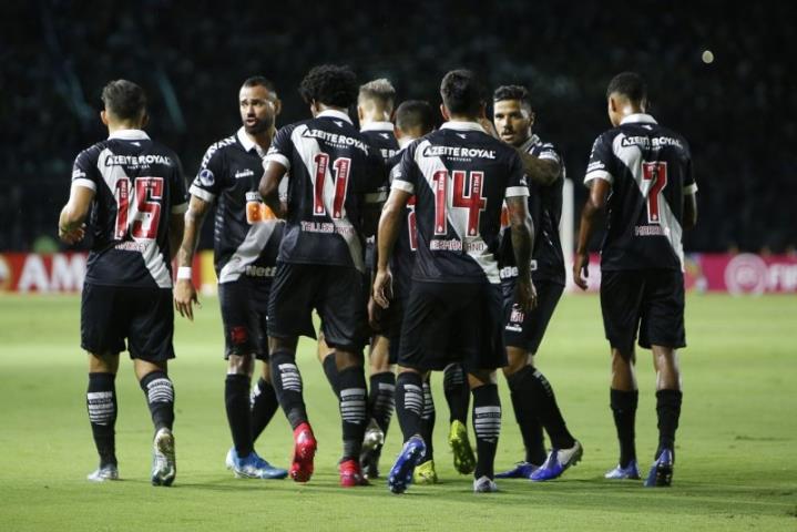 Vasco passa de fase na Sul-Americana