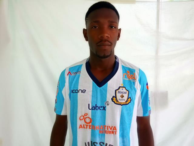 Richard vive expectativa da estreia no Profissional