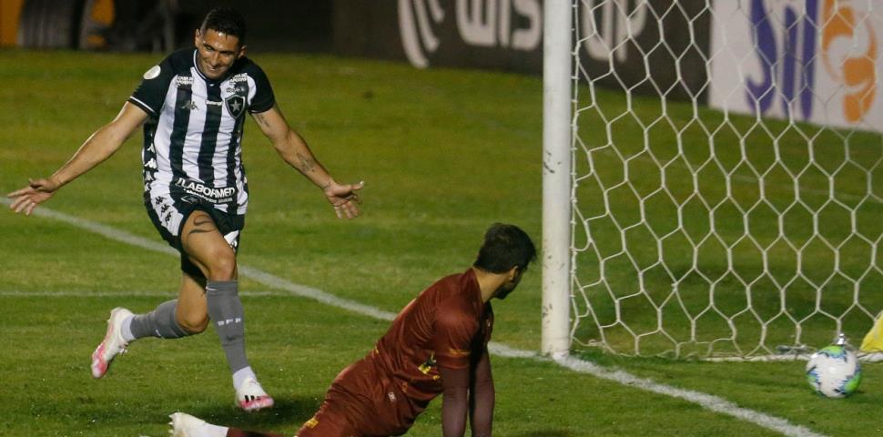 Botafogo segue firme na Copa do Brasil