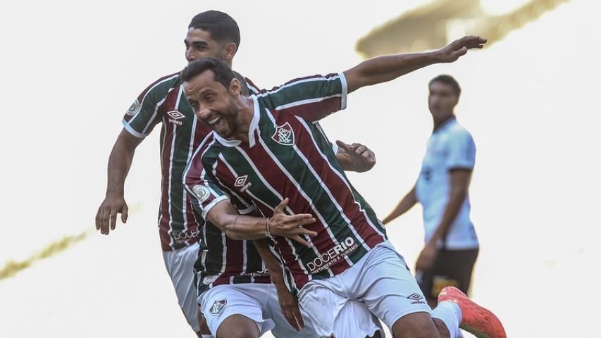 Nenê brilha novamente e Flu bate o Corinthians