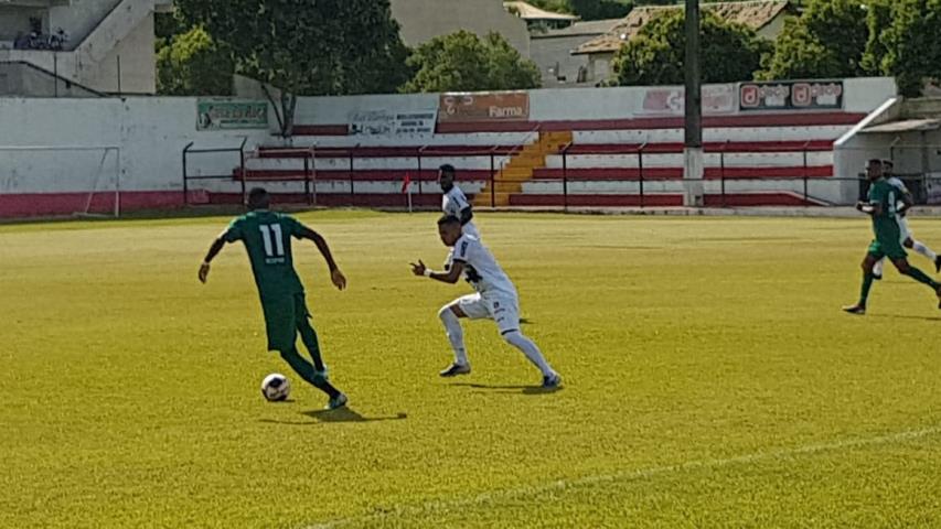 Com gol nos acréscimos, Cano vence a Cabofriense
