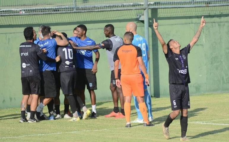 Pérolas e Ceres vão decidir a Taça Waldir Amaral