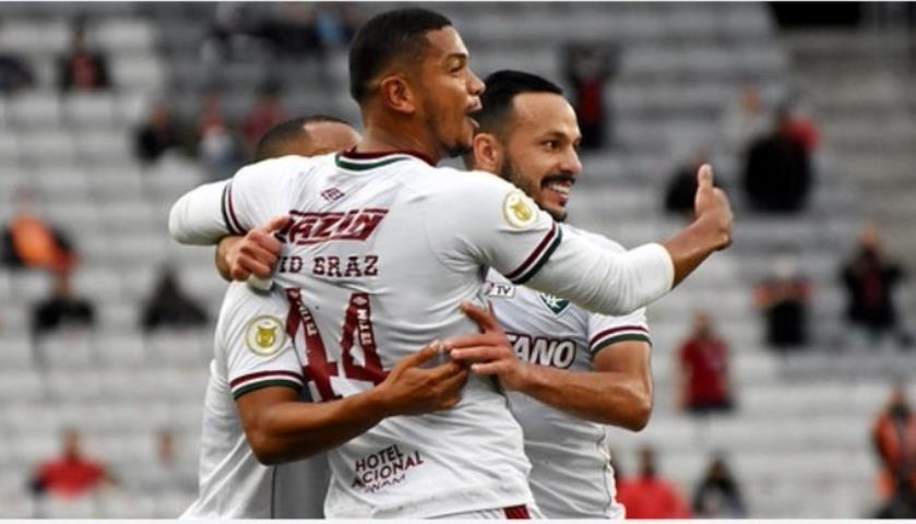 Tricolor bate o Furacão em Curitiba