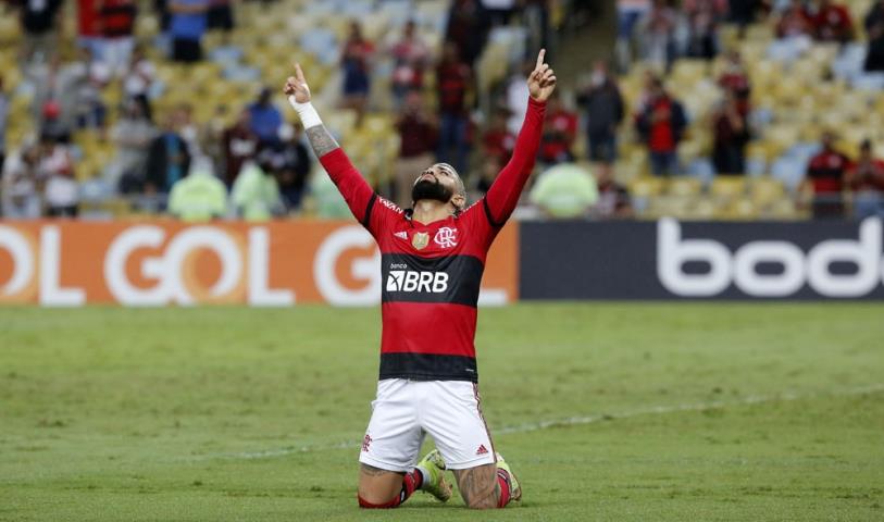 Flamengo vence o Bahia no Maracanã